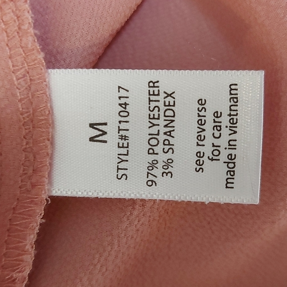 Rosy pink crop top with front tye - Picture 5 of 7